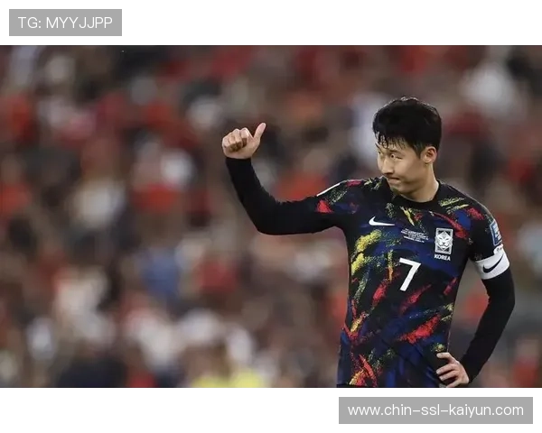 孙兴慜与队友二过一配合精妙绝伦，演绎足球艺术